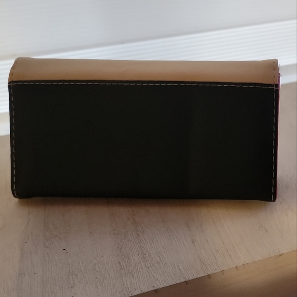 Paris Eiffel Tower Wallet - Picture 3 of 7